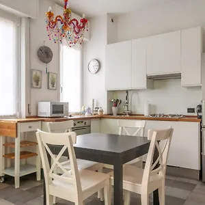  Апартаменты Bnbutler - Riccardo Galli - Incantevole Appartamento, A Casa Vostra! Италия