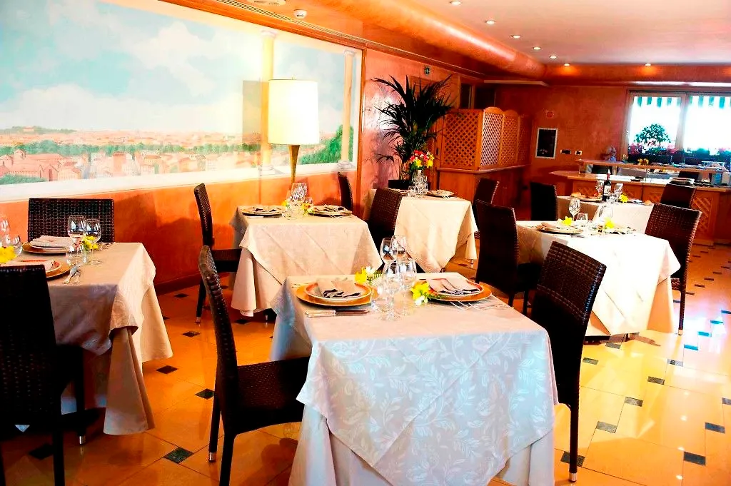 Hotel Diana Roof Garden Roma 4*,
